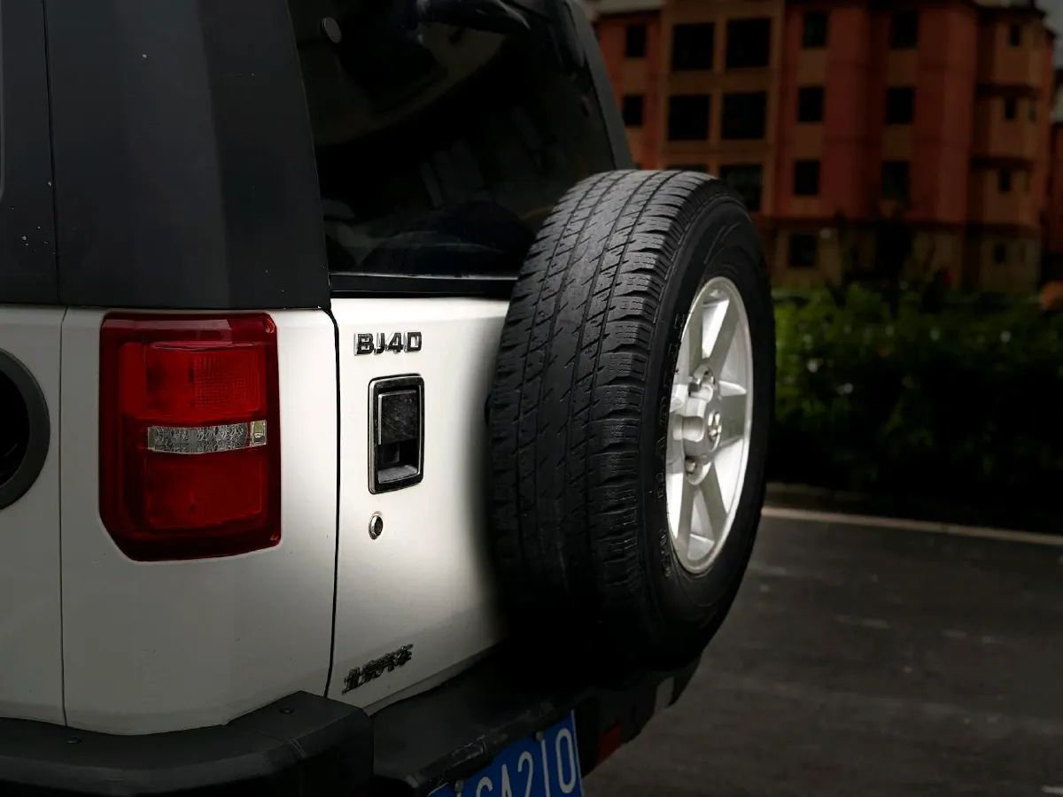 2016 Beijing BJ40 2.0T 204HP L4 5MT,autocango,china used car exporter,china ev exporter,chinese used car exporter,chinese used ev exporter