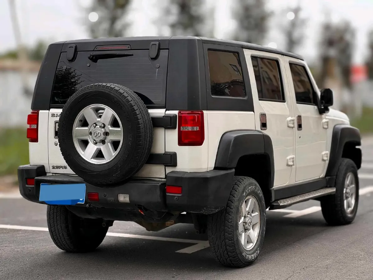 2016 Beijing BJ40 2.0T 204HP L4 5MT,autocango,china used car exporter,china ev exporter,chinese used car exporter,chinese used ev exporter