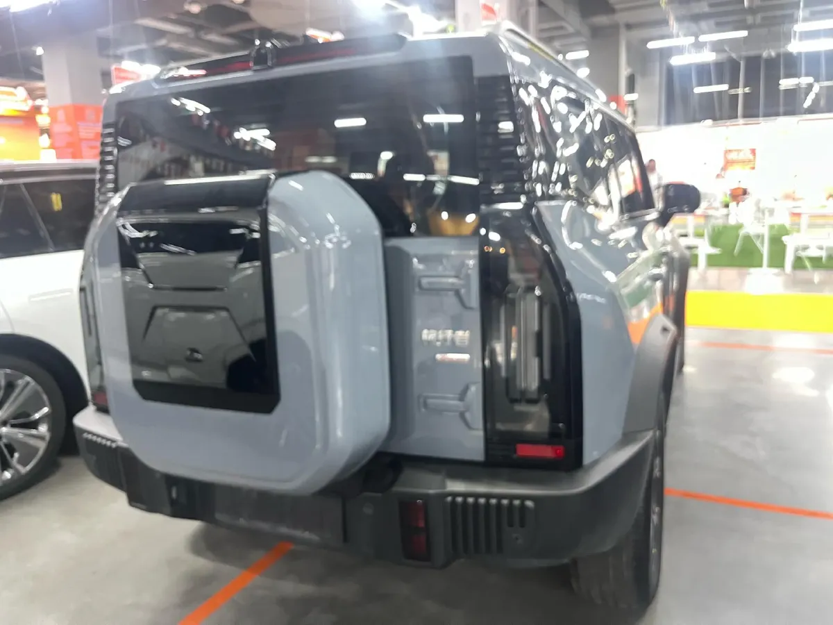 2025 Jetour Traveller 2.0T 254HP L4 7DCT,autocango,china used car exporter,china ev exporter,chinese used car exporter,chinese used ev exporter