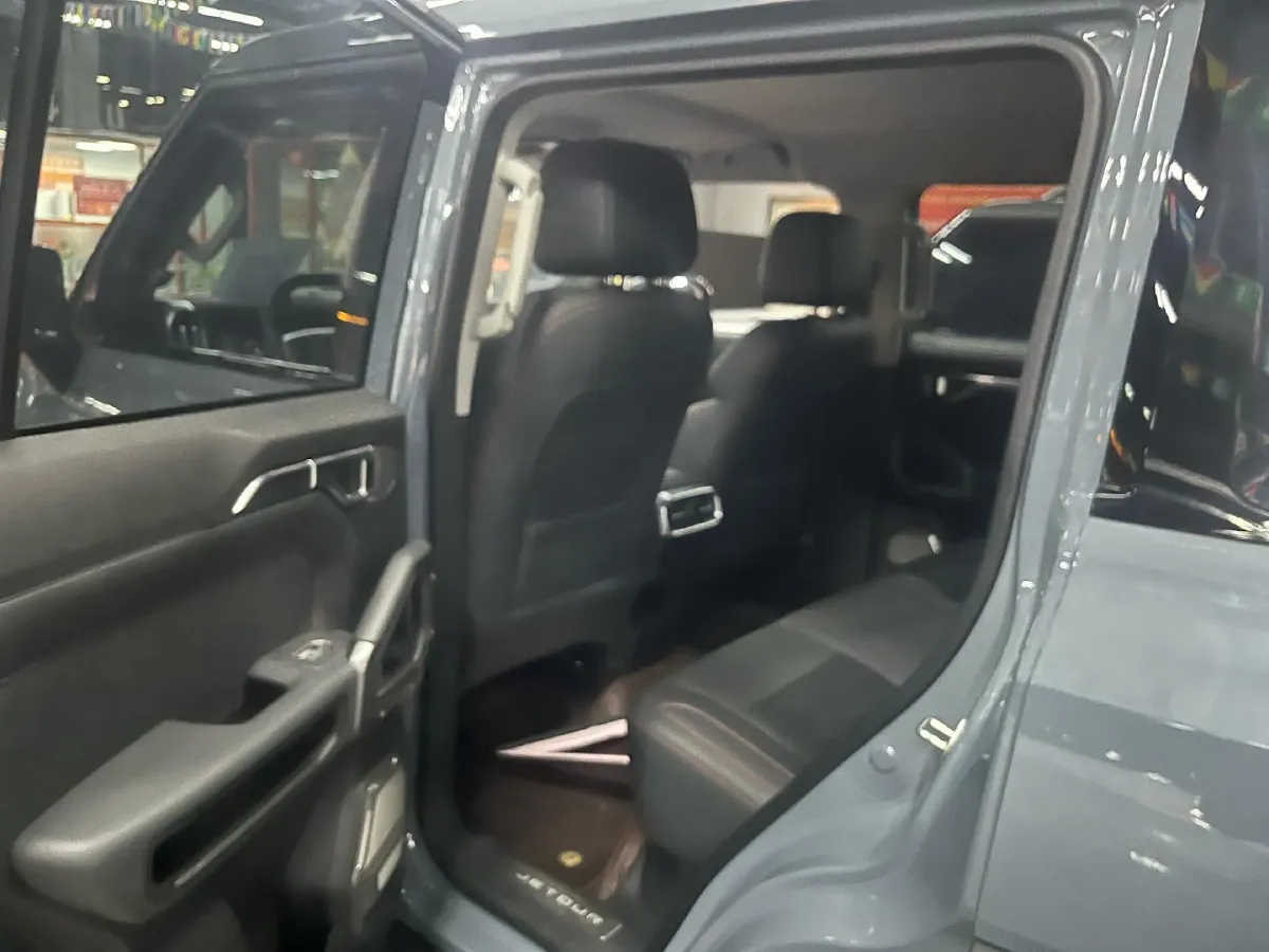 2025 Jetour Traveller 2.0T 254HP L4 7DCT,autocango,china used car exporter,china ev exporter,chinese used car exporter,chinese used ev exporter