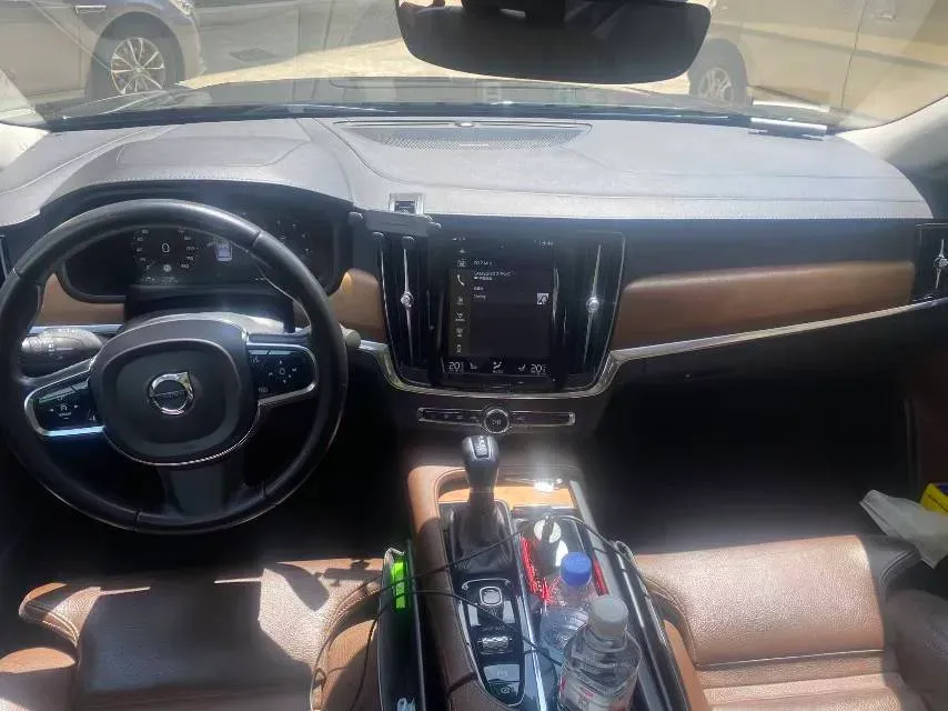 2020 Volvo S90 2.0T 254HP L4 8AT,autocango,china used car exporter,china ev exporter,chinese used car exporter,chinese used ev exporter