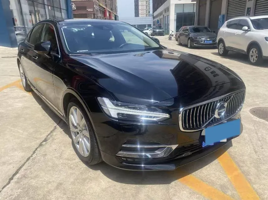 2020 Volvo S90 2.0T 254HP L4 8AT,autocango,china used car exporter,china ev exporter,chinese used car exporter,chinese used ev exporter