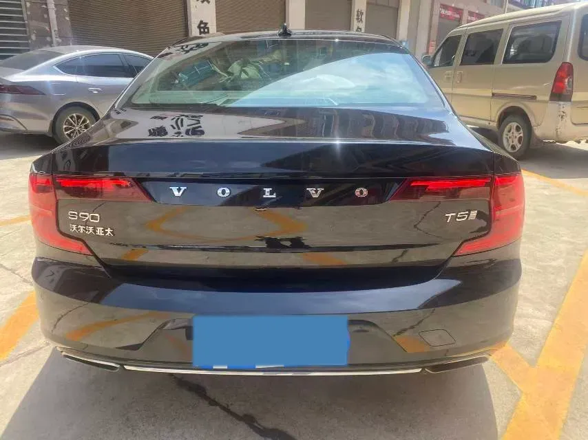 2020 Volvo S90 2.0T 254HP L4 8AT,autocango,china used car exporter,china ev exporter,chinese used car exporter,chinese used ev exporter