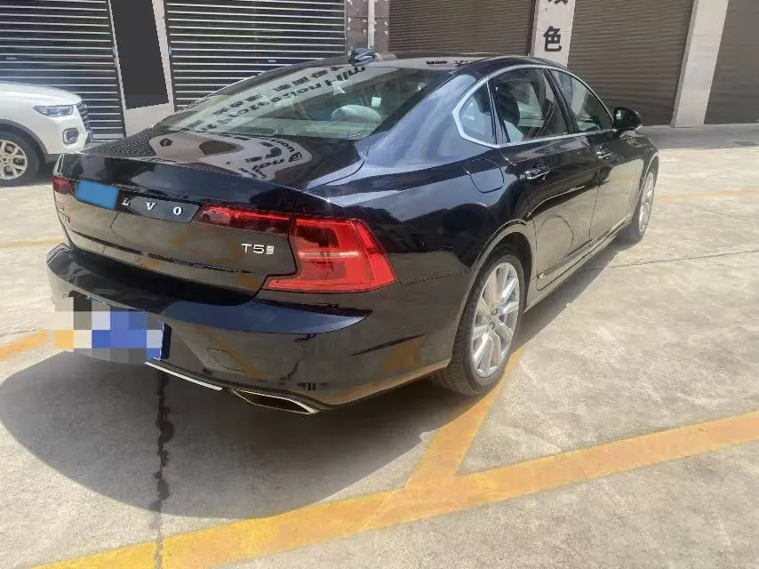 2020 Volvo S90 2.0T 254HP L4 8AT,autocango,china used car exporter,china ev exporter,chinese used car exporter,chinese used ev exporter