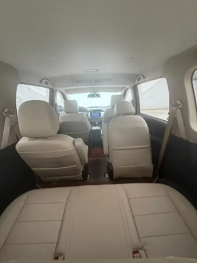 2021 Yema SiPaiKa 1.5L 109HP L4 5MT,autocango,china used car exporter,china ev exporter,chinese used car exporter,chinese used ev exporter