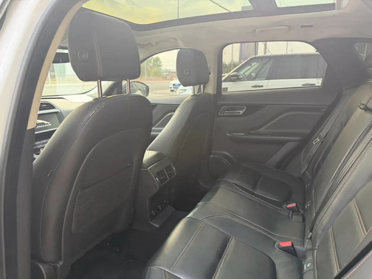 2020 Jaguar F-PACE 2.0T 250HP L4 8AT,autocango,china used car exporter,china ev exporter,chinese used car exporter,chinese used ev exporter