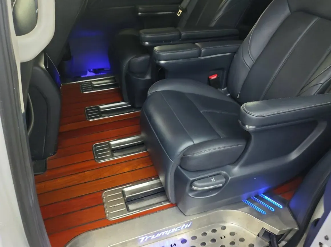 2021 GAC Trumpchi M8 2.0T 252HP L4 8AT,autocango,china used car exporter,china ev exporter,chinese used car exporter,chinese used ev exporter