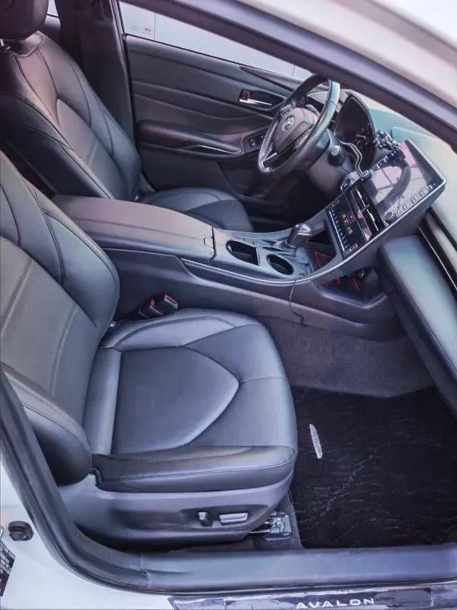 2019 Toyota Avalon 2.0L 178HP L4 CVT,autocango,china used car exporter,china ev exporter,chinese used car exporter,chinese used ev exporter