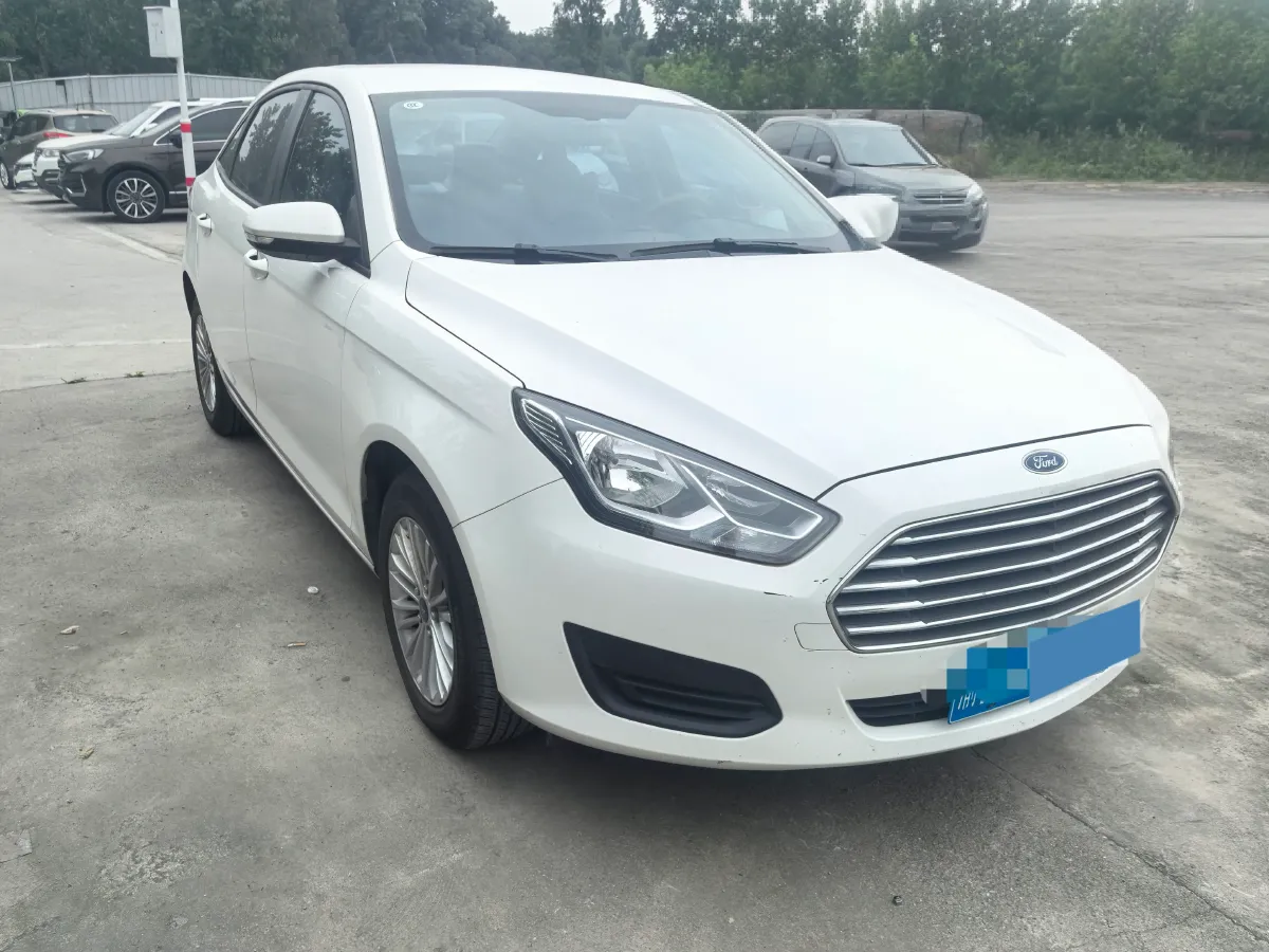 2017 Ford Escort 1.5L 113HP L4 6AT,autocango,china used car exporter,china ev exporter,chinese used car exporter,chinese used ev exporter