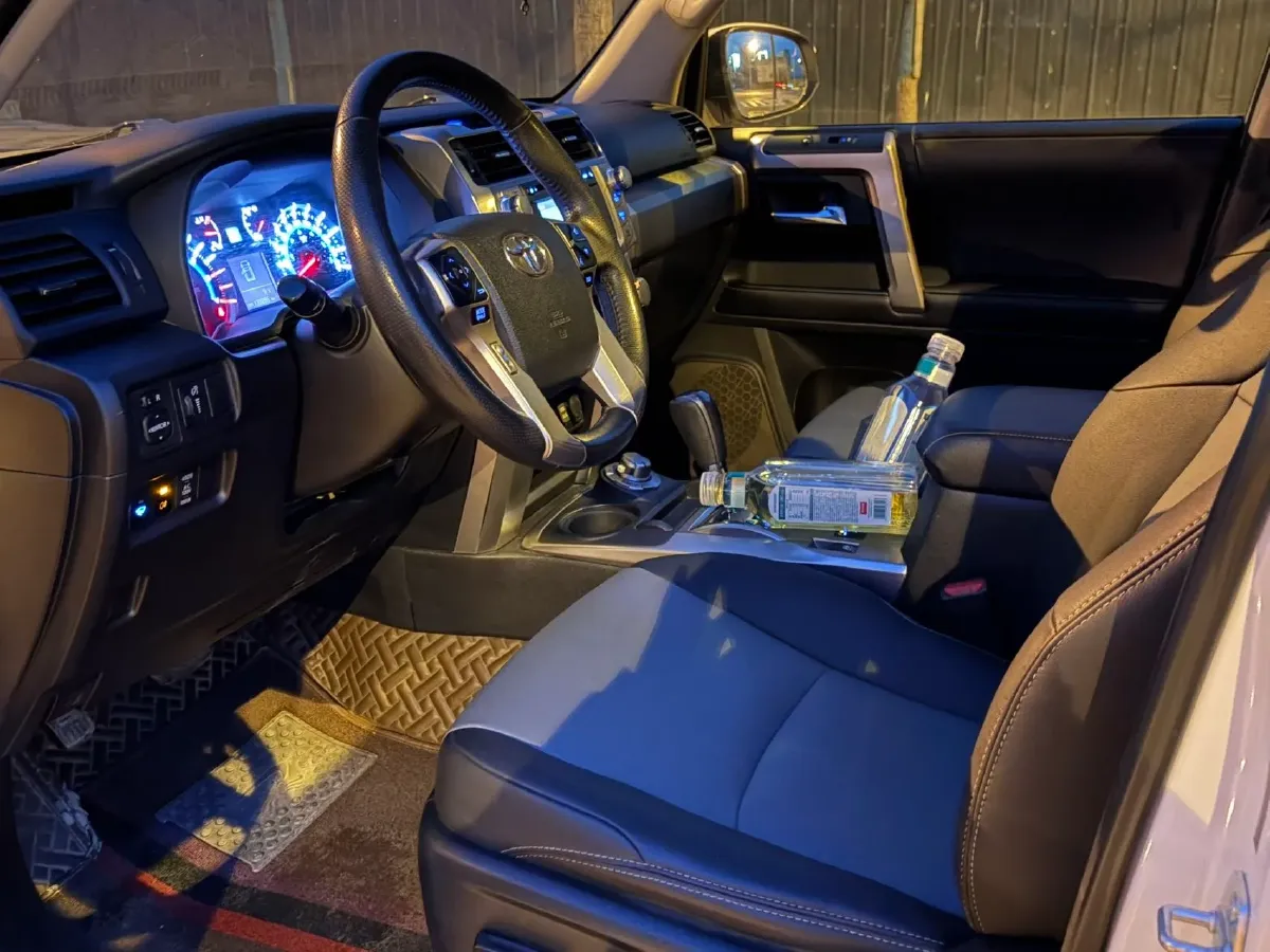 2020 Toyota Highlander 3.5L 299HP V6 8AT,autocango,china used car exporter,china ev exporter,chinese used car exporter,chinese used ev exporter