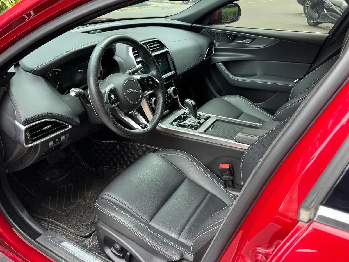 2020 Jaguar XEL 2.0T 200HP L4 8AT,autocango,china used car exporter,china ev exporter,chinese used car exporter,chinese used ev exporter