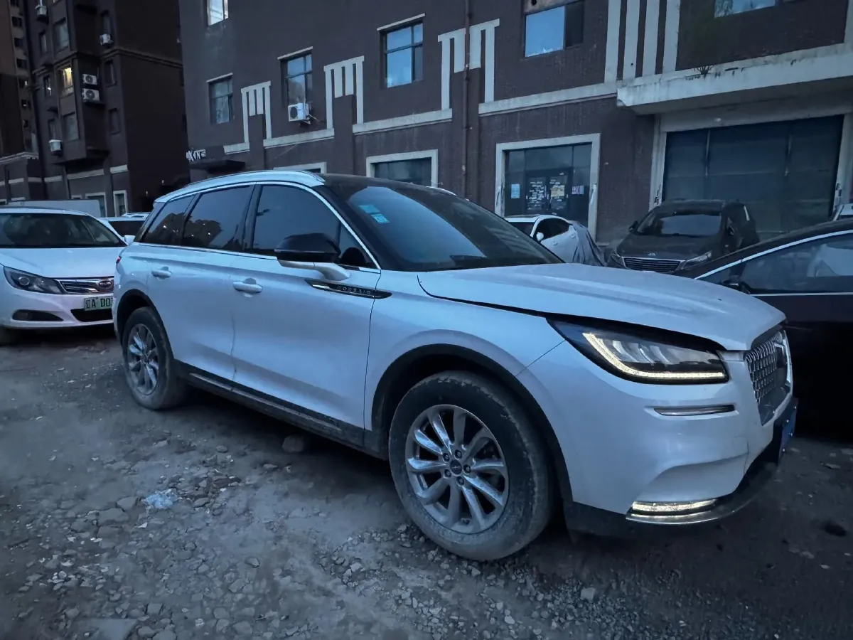 2020 Lincoln Corsair 2.0T 245HP L4 8AT,autocango,china used car exporter,china ev exporter,chinese used car exporter,chinese used ev exporter