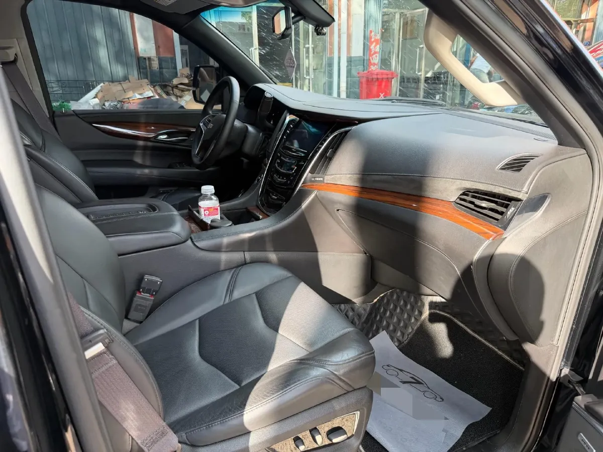 2017 Cadillac ESCALADE 6.2L 426HP V8 8AT,autocango,china used car exporter,china ev exporter,chinese used car exporter,chinese used ev exporter