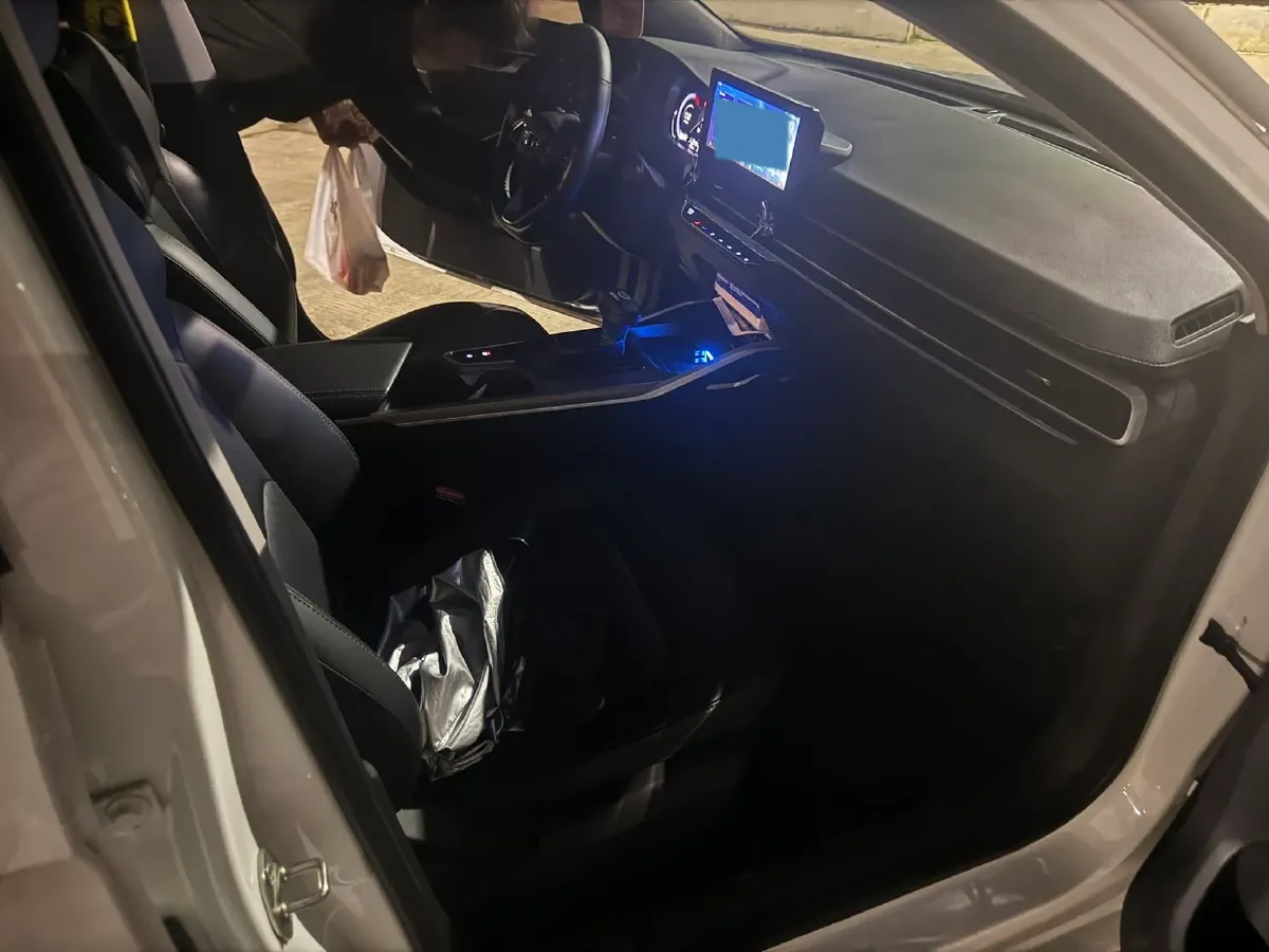 2022 Geely Emgrand 1.5L 114HP L4 CVT,autocango,china used car exporter,china ev exporter,chinese used car exporter,chinese used ev exporter