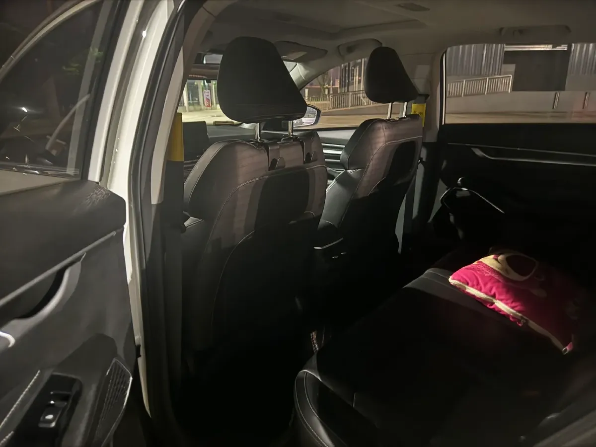 2022 Geely Emgrand 1.5L 114HP L4 CVT,autocango,china used car exporter,china ev exporter,chinese used car exporter,chinese used ev exporter