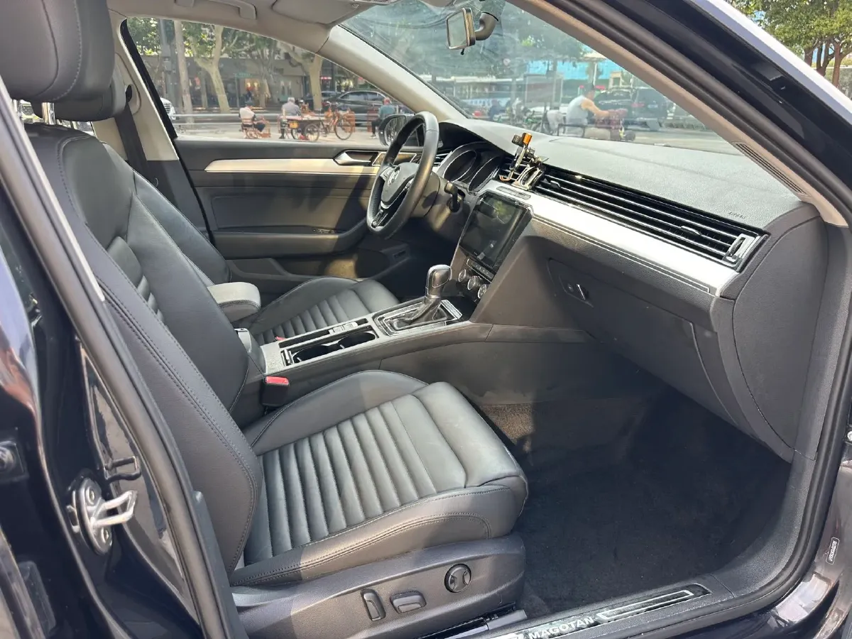 2019 Chevrolet Malibu XL 2.0T 241HP L4 9AT,autocango,china used car exporter,china ev exporter,chinese used car exporter,chinese used ev exporter