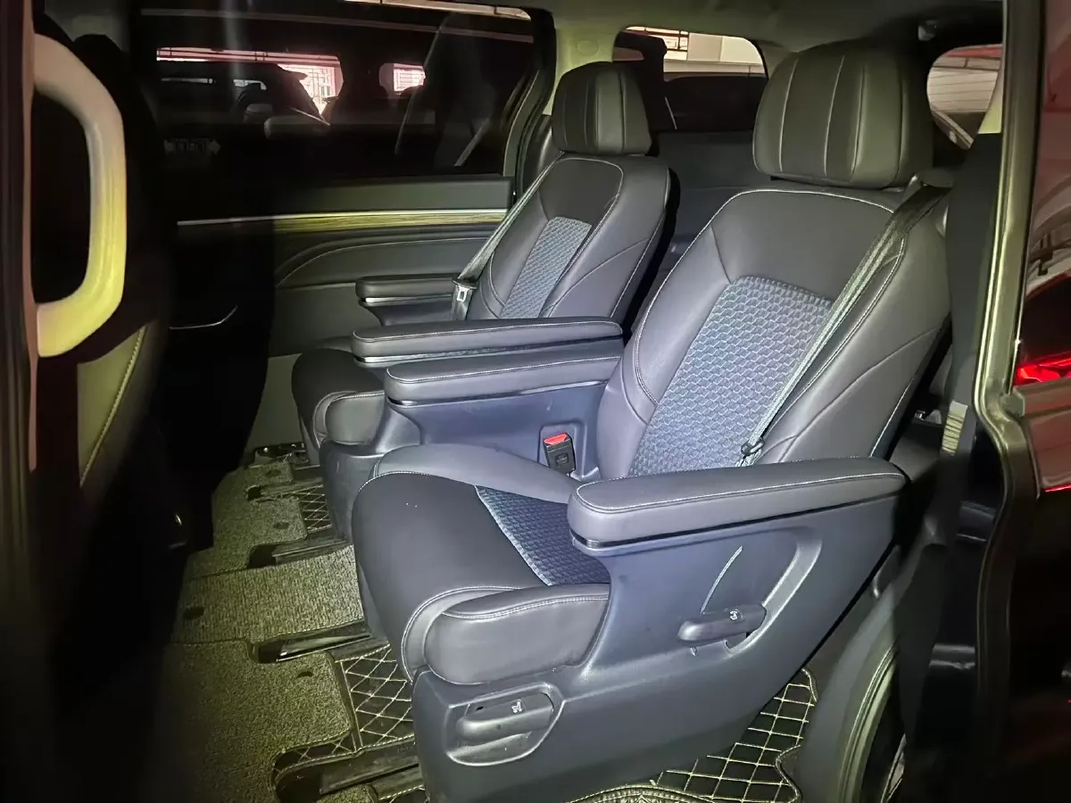 2023 GAC Trumpchi M8 2.0T 252HP L4 8AT,autocango,china used car exporter,china ev exporter,chinese used car exporter,chinese used ev exporter