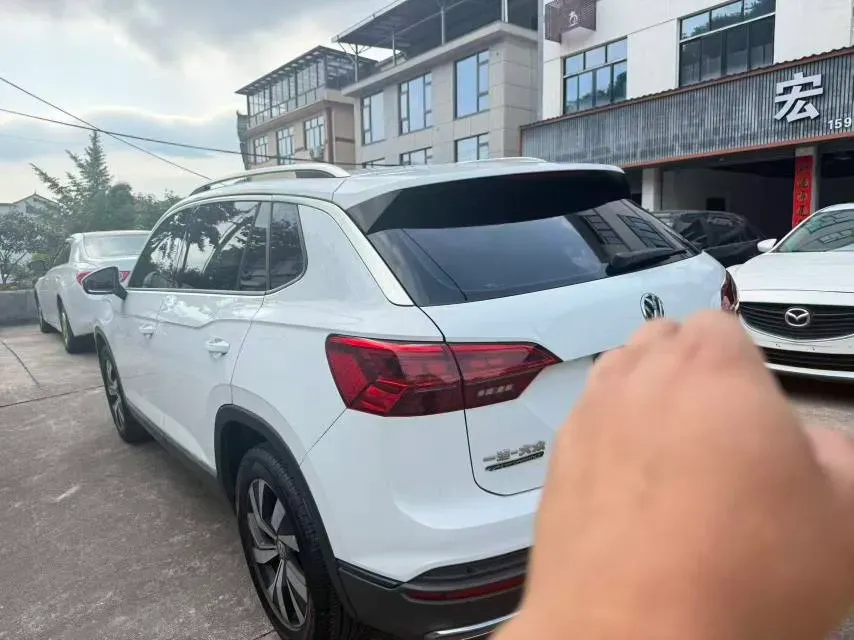 2019 MINI CLUBMAN 1.5T 102HP L3 6AT,autocango,china used car exporter,china ev exporter,chinese used car exporter,chinese used ev exporter