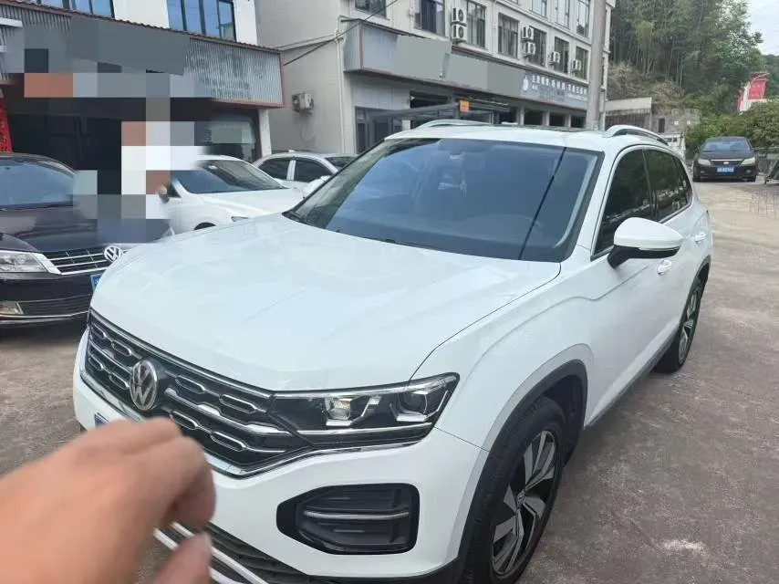 2019 MINI CLUBMAN 1.5T 102HP L3 6AT,autocango,china used car exporter,china ev exporter,chinese used car exporter,chinese used ev exporter