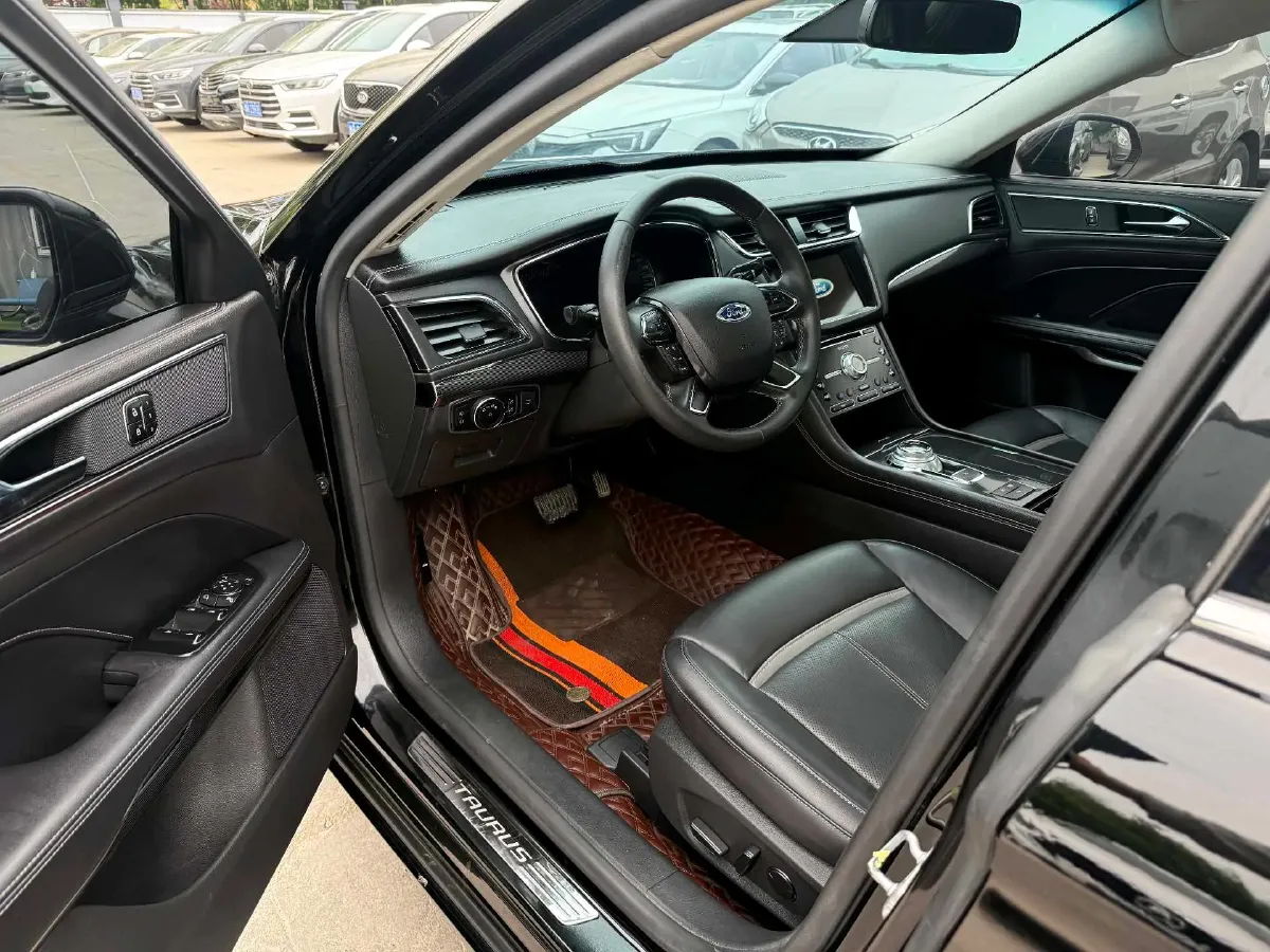 2018 Ford Taurus 2.0T 234HP L4 6AT,autocango,china used car exporter,china ev exporter,chinese used car exporter,chinese used ev exporter