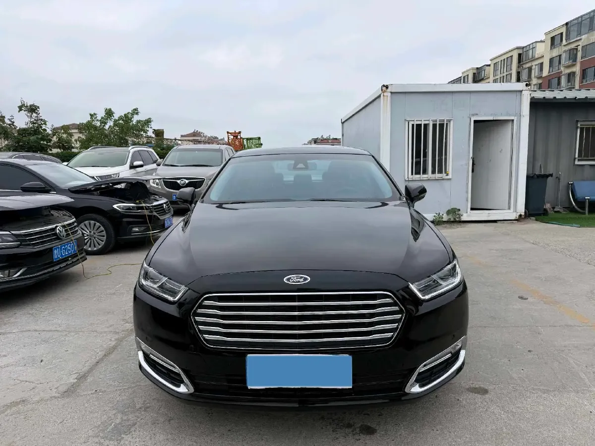 2018 Ford Taurus 2.0T 234HP L4 6AT,autocango,china used car exporter,china ev exporter,chinese used car exporter,chinese used ev exporter