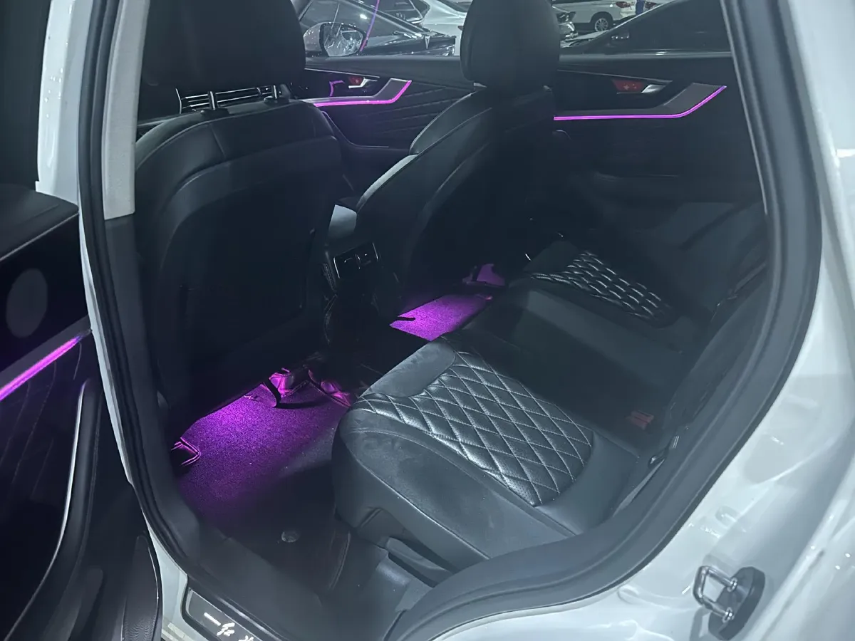 2019 HongQi HS5 2.0T 224HP L4 6AT,autocango,china used car exporter,china ev exporter,chinese used car exporter,chinese used ev exporter