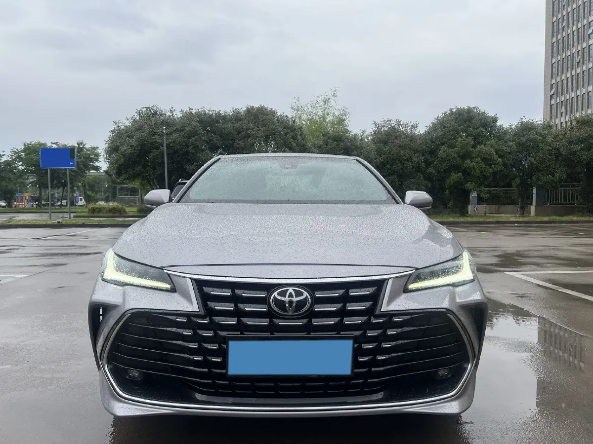2023 Toyota Avalon 2.0L 177HP L4 CVT,autocango,china used car exporter,china ev exporter,chinese used car exporter,chinese used ev exporter