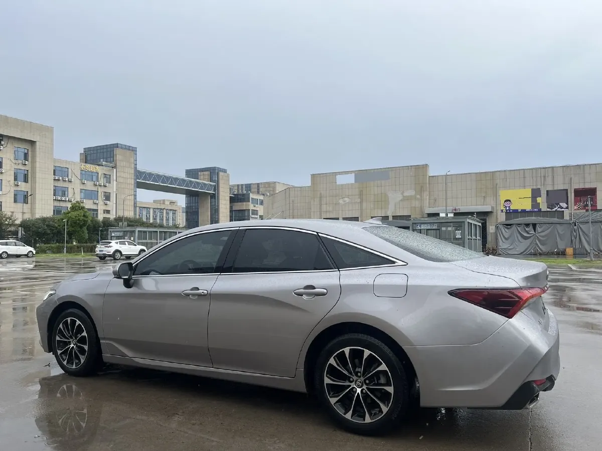2023 Toyota Avalon 2.0L 177HP L4 CVT,autocango,china used car exporter,china ev exporter,chinese used car exporter,chinese used ev exporter