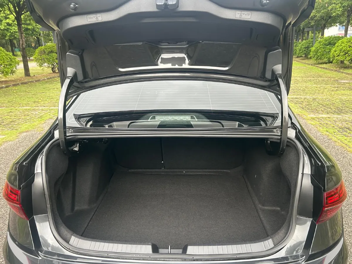 2022 Volkswagen Sagitar 1.4T 150HP L4 7DCT,autocango,china used car exporter,china ev exporter,chinese used car exporter,chinese used ev exporter
