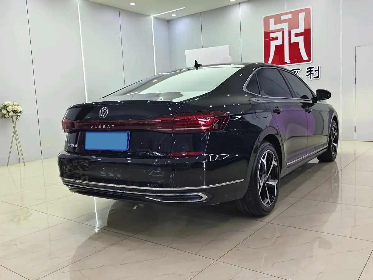 2024 Volkswagen Passat 2.0T 220HP L4 7DCT,autocango,china used car exporter,china ev exporter,chinese used car exporter,chinese used ev exporter