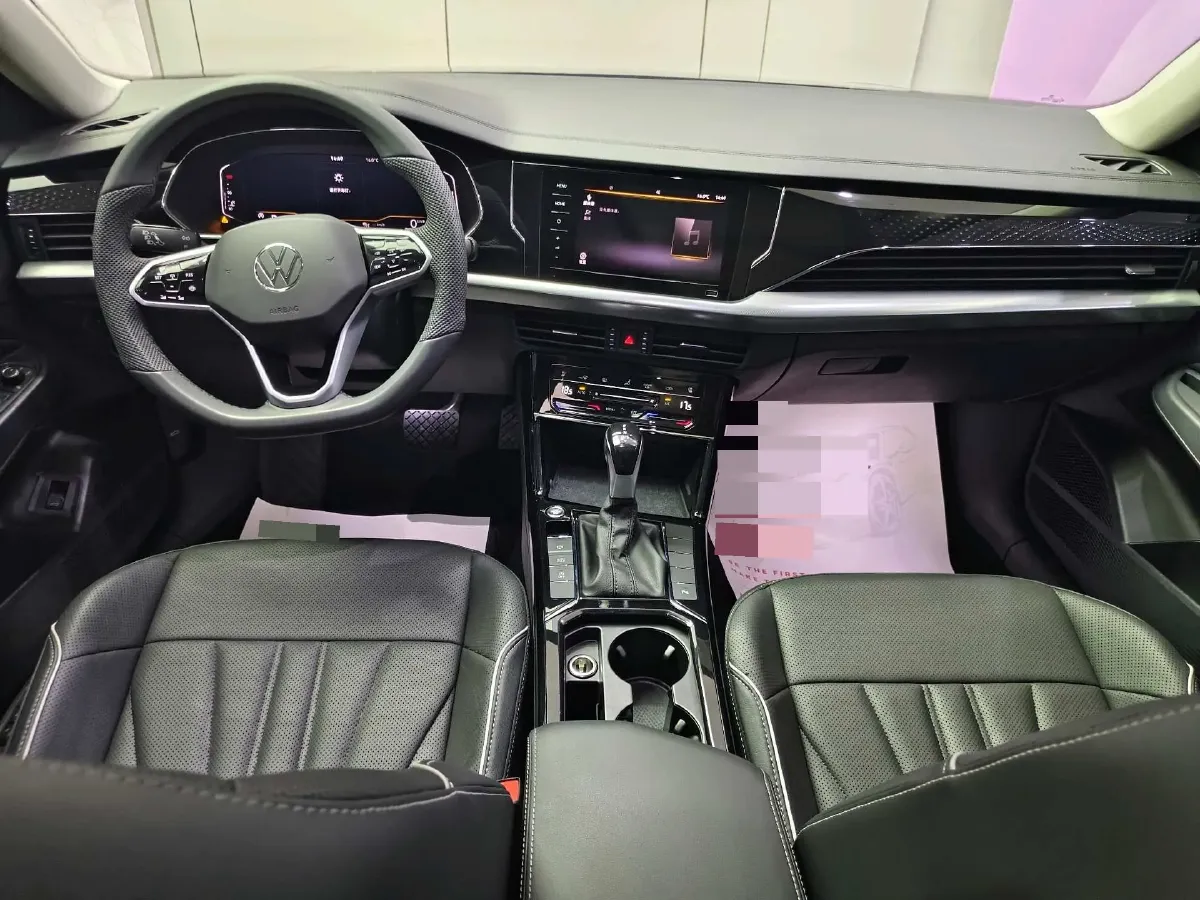 2024 Volkswagen Passat 2.0T 220HP L4 7DCT,autocango,china used car exporter,china ev exporter,chinese used car exporter,chinese used ev exporter