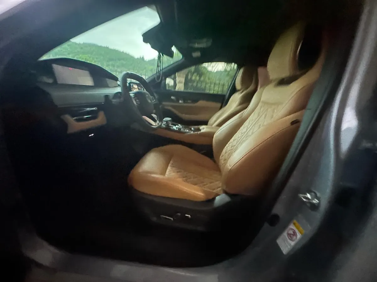 2021 ChangAn UNI-K 2.0T 233HP L4 8AT,autocango,china used car exporter,china ev exporter,chinese used car exporter,chinese used ev exporter