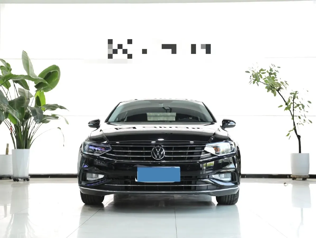 2020 Volkswagen Magotan 2.0T 186HP L4 7DCT,autocango,china used car exporter,china ev exporter,chinese used car exporter,chinese used ev exporter