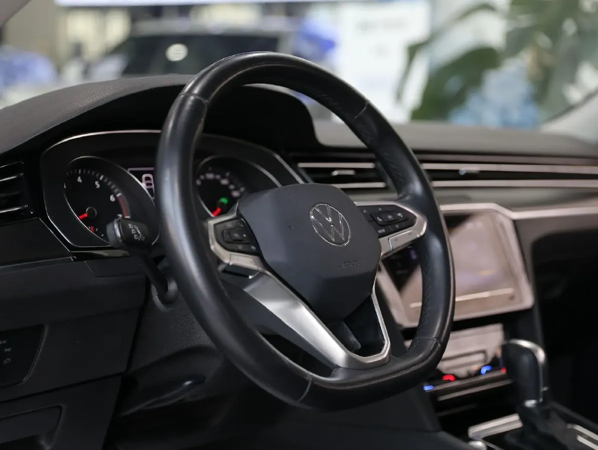 2020 Volkswagen Magotan 2.0T 186HP L4 7DCT,autocango,china used car exporter,china ev exporter,chinese used car exporter,chinese used ev exporter