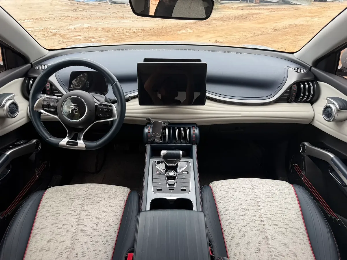2022 Roewe RX5 MAX 1.5T 181HP L4 6AT,autocango,china used car exporter,china ev exporter,chinese used car exporter,chinese used ev exporter