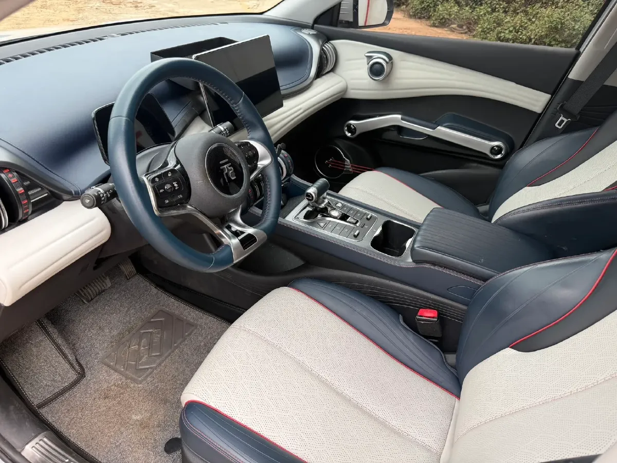 2022 Roewe RX5 MAX 1.5T 181HP L4 6AT,autocango,china used car exporter,china ev exporter,chinese used car exporter,chinese used ev exporter