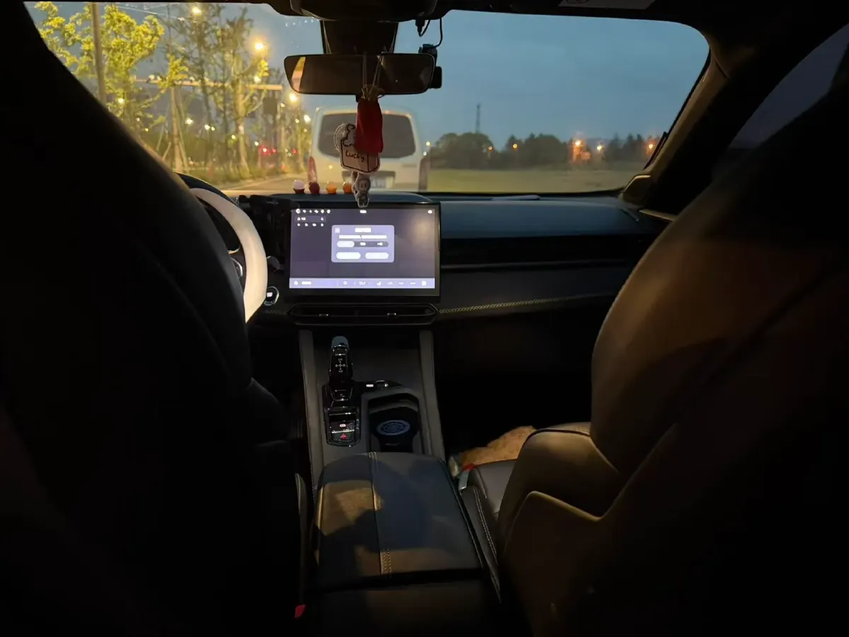 2023 Haval H5 2.0T 224HP L4 8AT,autocango,china used car exporter,china ev exporter,chinese used car exporter,chinese used ev exporter