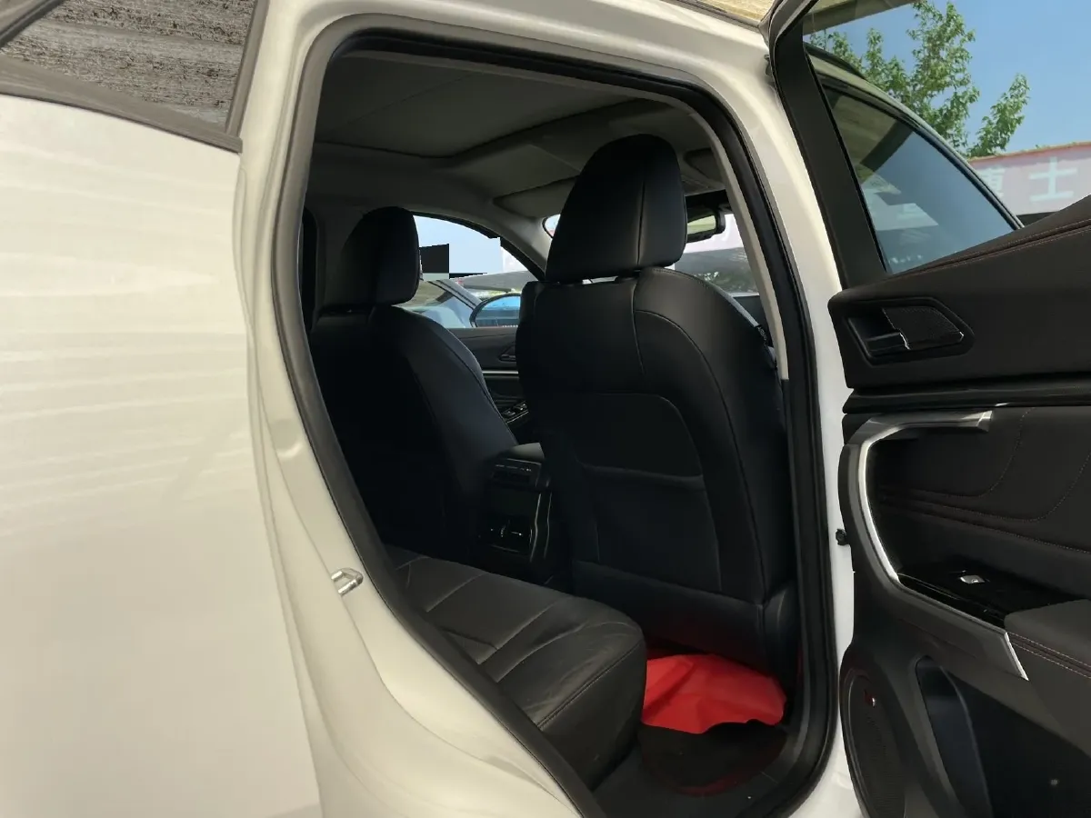2017 WEY VV5 2.0T 197HP L4 7DCT,autocango,china used car exporter,china ev exporter,chinese used car exporter,chinese used ev exporter