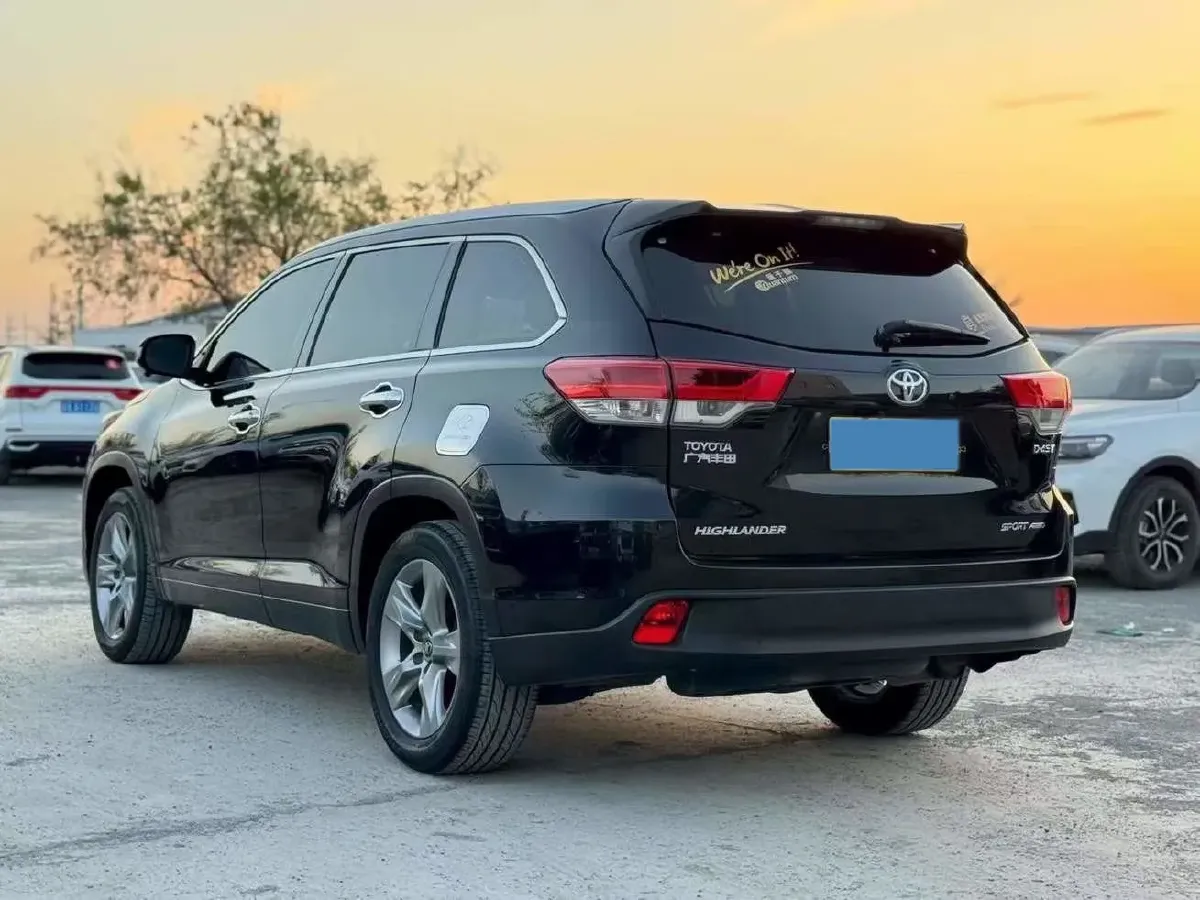 2018 Jeep Grand Commander 2.0T 265HP L4 9AT,autocango,china used car exporter,china ev exporter,chinese used car exporter,chinese used ev exporter
