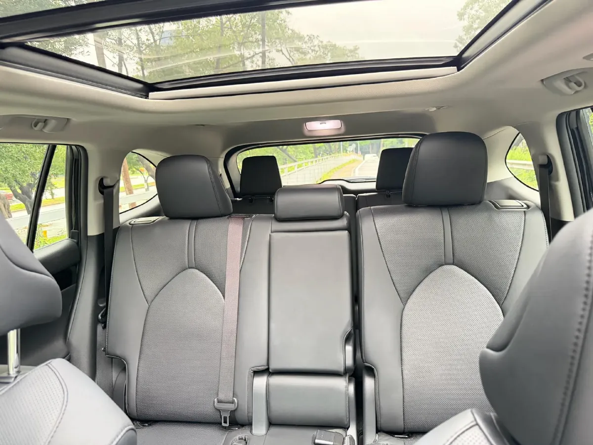 2024 Toyota Highlander 2.5L 189HP L4 E-CVT Hybrid,autocango,china used car exporter,china ev exporter,chinese used car exporter,chinese used ev exporter