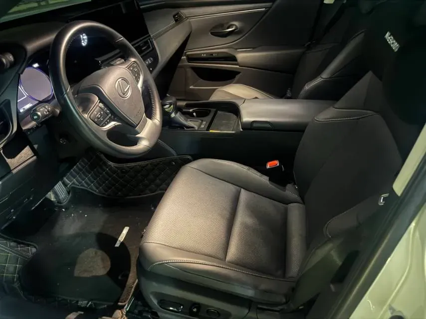 2024 Lexus ES 2.0L 173HP L4 CVT,autocango,china used car exporter,china ev exporter,chinese used car exporter,chinese used ev exporter