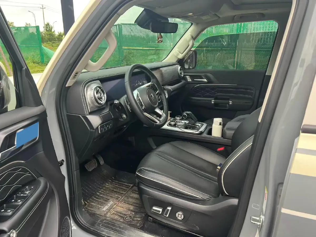 2023 Tank 300 2.0T 227HP L4 8AT,autocango,china used car exporter,china ev exporter,chinese used car exporter,chinese used ev exporter