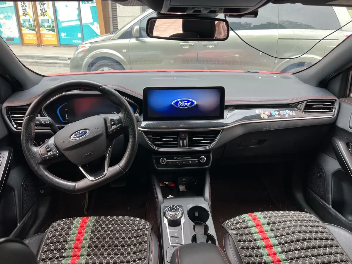 2021 Ford Focus 1.5T 174HP L3 8AT,autocango,china used car exporter,china ev exporter,chinese used car exporter,chinese used ev exporter