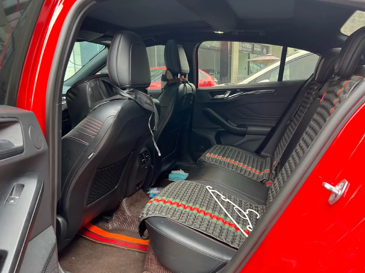 2021 Ford Focus 1.5T 174HP L3 8AT,autocango,china used car exporter,china ev exporter,chinese used car exporter,chinese used ev exporter