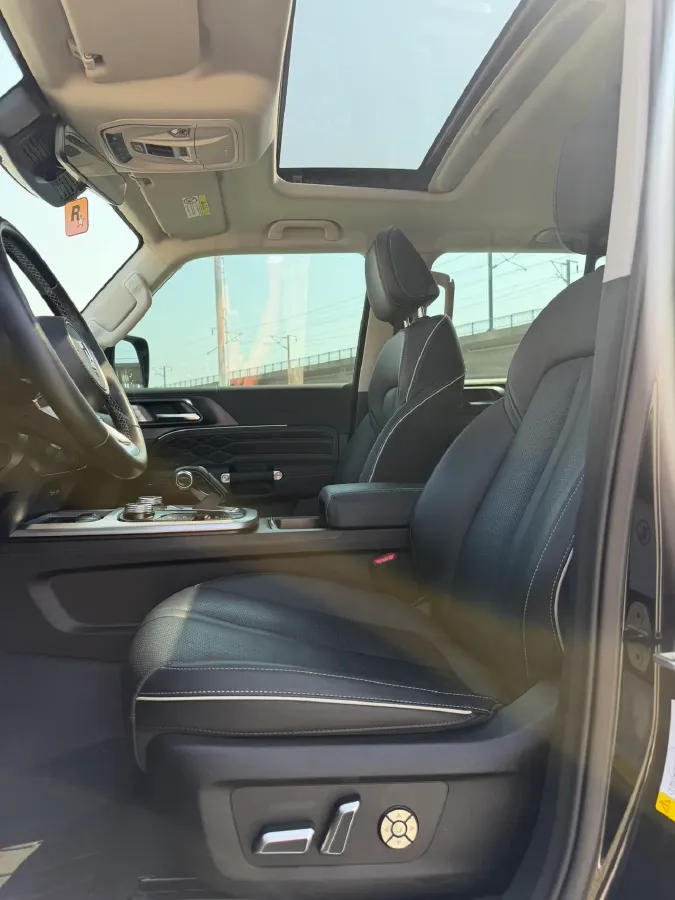2021 Tank 300 2.0T 227HP L4 8AT,autocango,china used car exporter,china ev exporter,chinese used car exporter,chinese used ev exporter