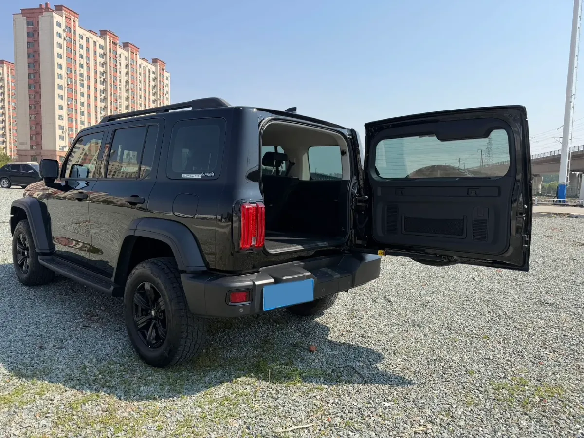 2021 Tank 300 2.0T 227HP L4 8AT,autocango,china used car exporter,china ev exporter,chinese used car exporter,chinese used ev exporter