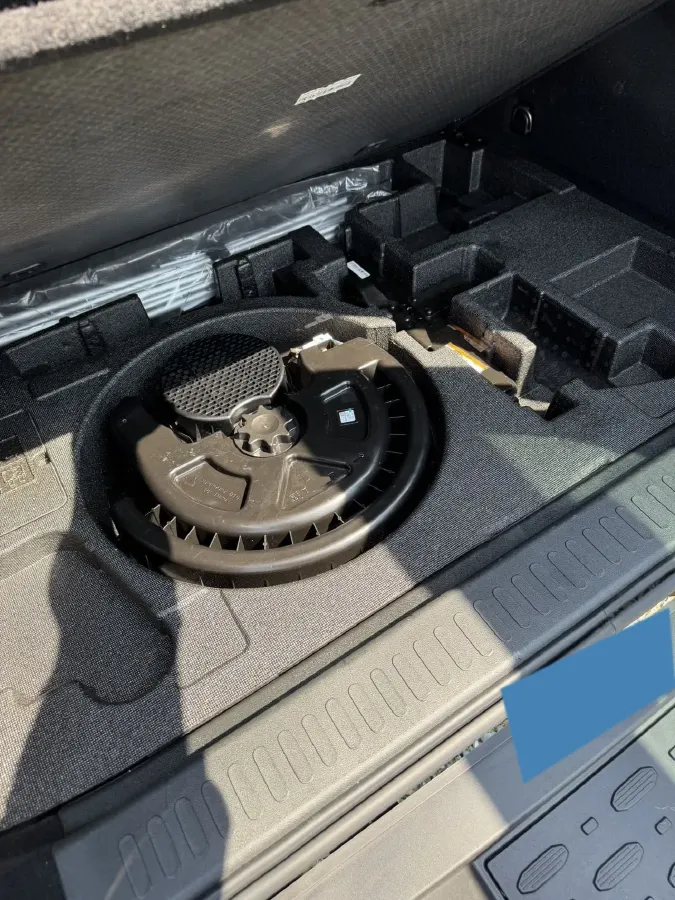 2021 Tank 300 2.0T 227HP L4 8AT,autocango,china used car exporter,china ev exporter,chinese used car exporter,chinese used ev exporter