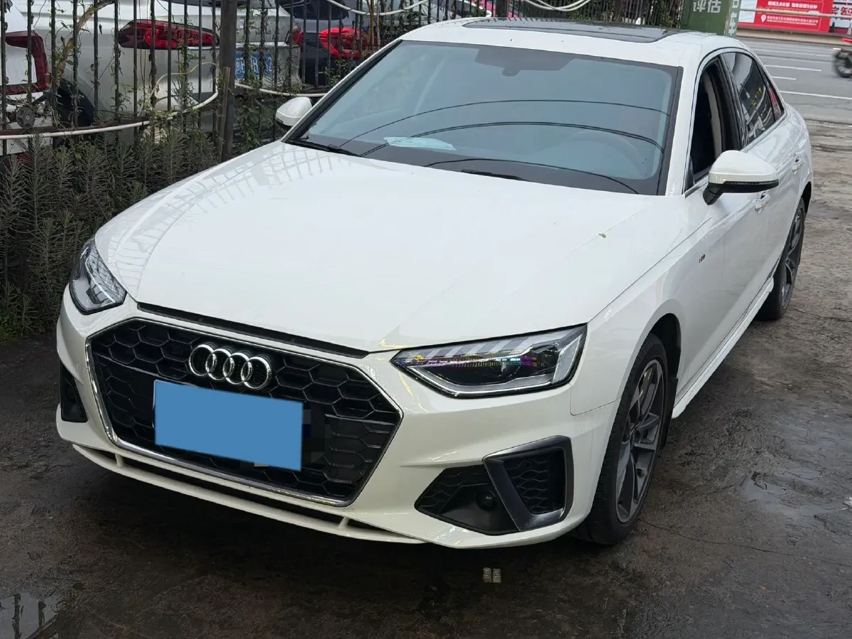 2024 Audi A4L 2.0T 190HP L4 7DCT,autocango,china used car exporter,china ev exporter,chinese used car exporter,chinese used ev exporter