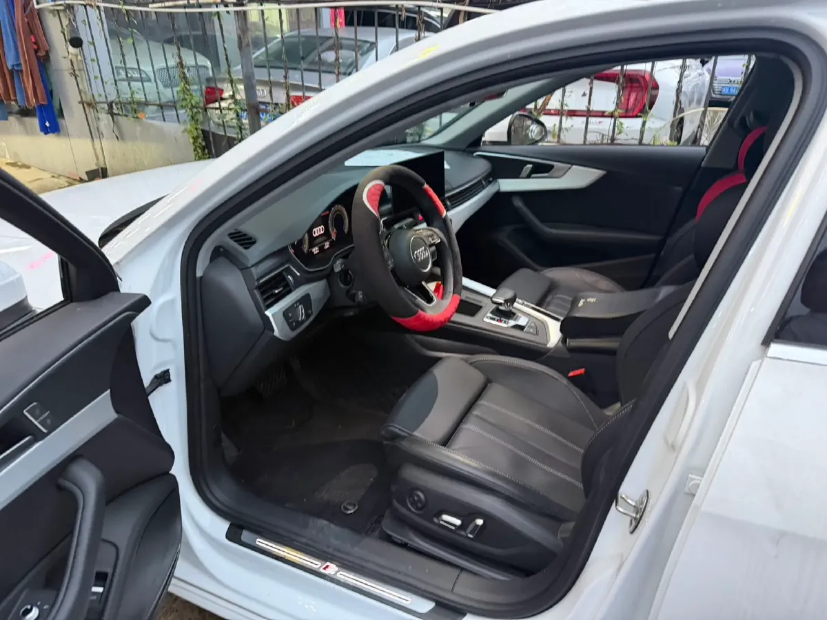 2024 Audi A4L 2.0T 190HP L4 7DCT,autocango,china used car exporter,china ev exporter,chinese used car exporter,chinese used ev exporter
