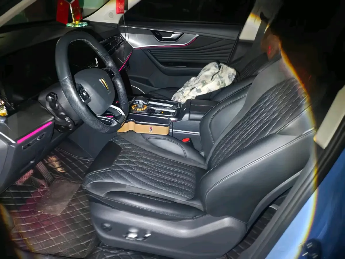 2023 HongQi HS5 2.0T 252HP L4 8AT,autocango,china used car exporter,china ev exporter,chinese used car exporter,chinese used ev exporter